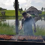 Uhtjaerve Uergoru Noiariik Oue Hostel