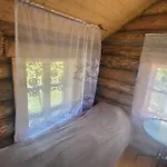 Uhtjaerve Uergoru Noiariik Oue Hostel Antsla