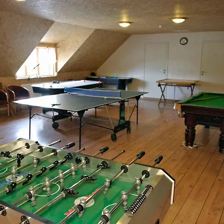 Hostel Uhtjaerve Uergoru Noiariik *