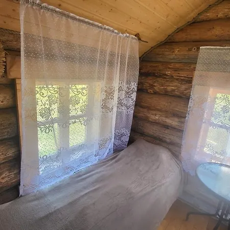 Uhtjärve ürgoru Nõiariik Hostal Antsla