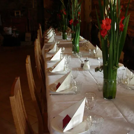 Hostel Uhtjaerve Uergoru Noiariik