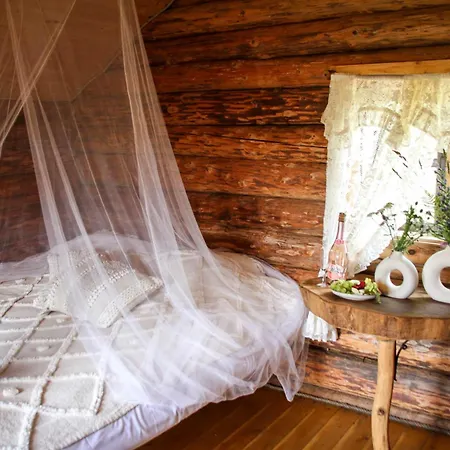 Uhtjaerve Uergoru Noiariik Hostel