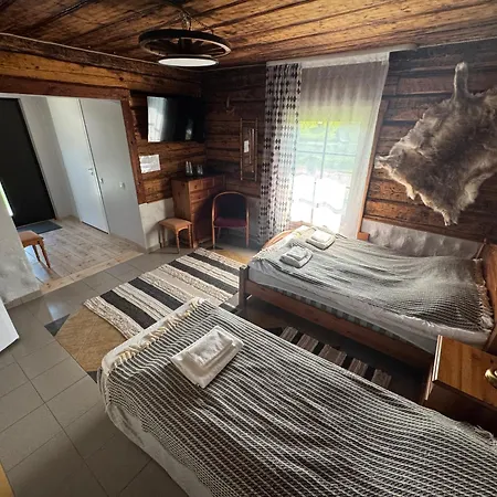 Uhtjaerve Uergoru Noiariik Hostel *