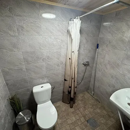 Hostel Uhtjaerve Uergoru Noiariik