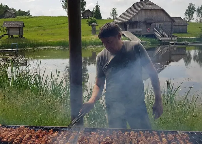 Uhtjaerve Uergoru Noiariik Hostel