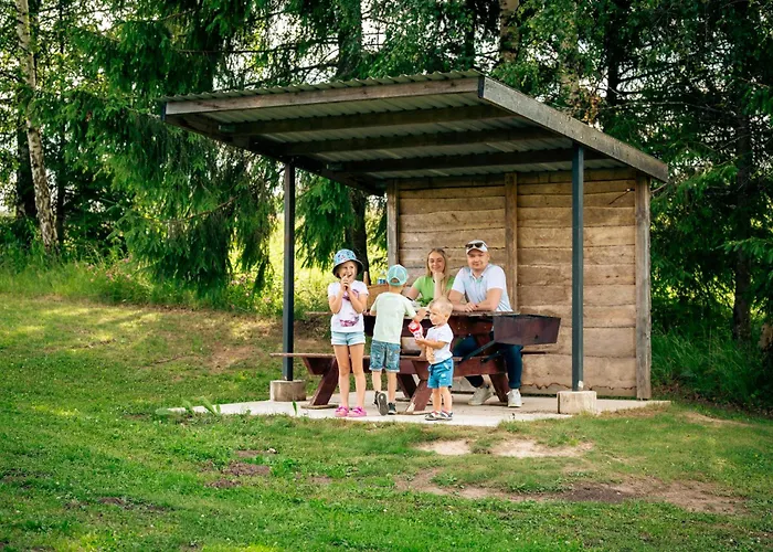 Hostel Uhtjaerve Uergoru Noiariik *