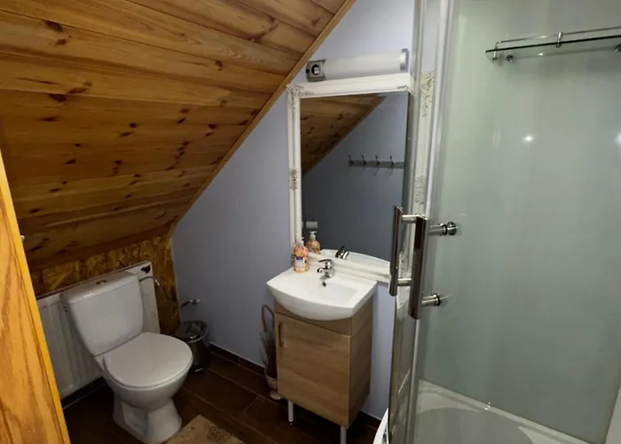 Uhtjaerve Uergoru Noiariik Hostel Antsla