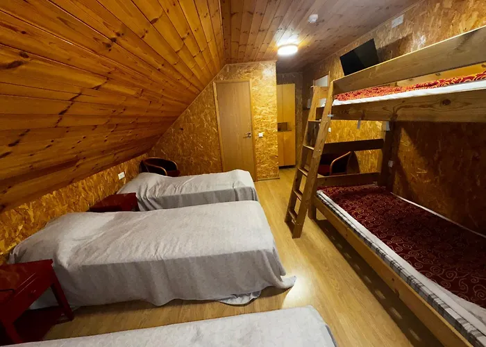 Uhtjaerve Uergoru Noiariik Hostel