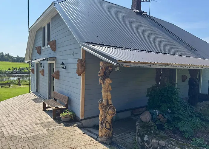 Uhtjaerve Uergoru Noiariik Hostel