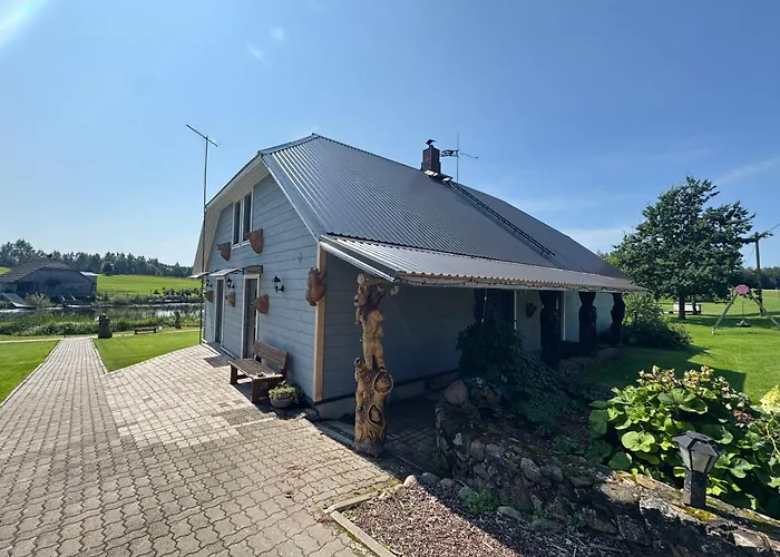 Uhtjaerve Uergoru Noiariik * Antsla